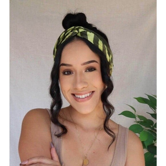 INH X RAYE RAYE Gorgeous Green Satin Scarf - Picture 2 of 5